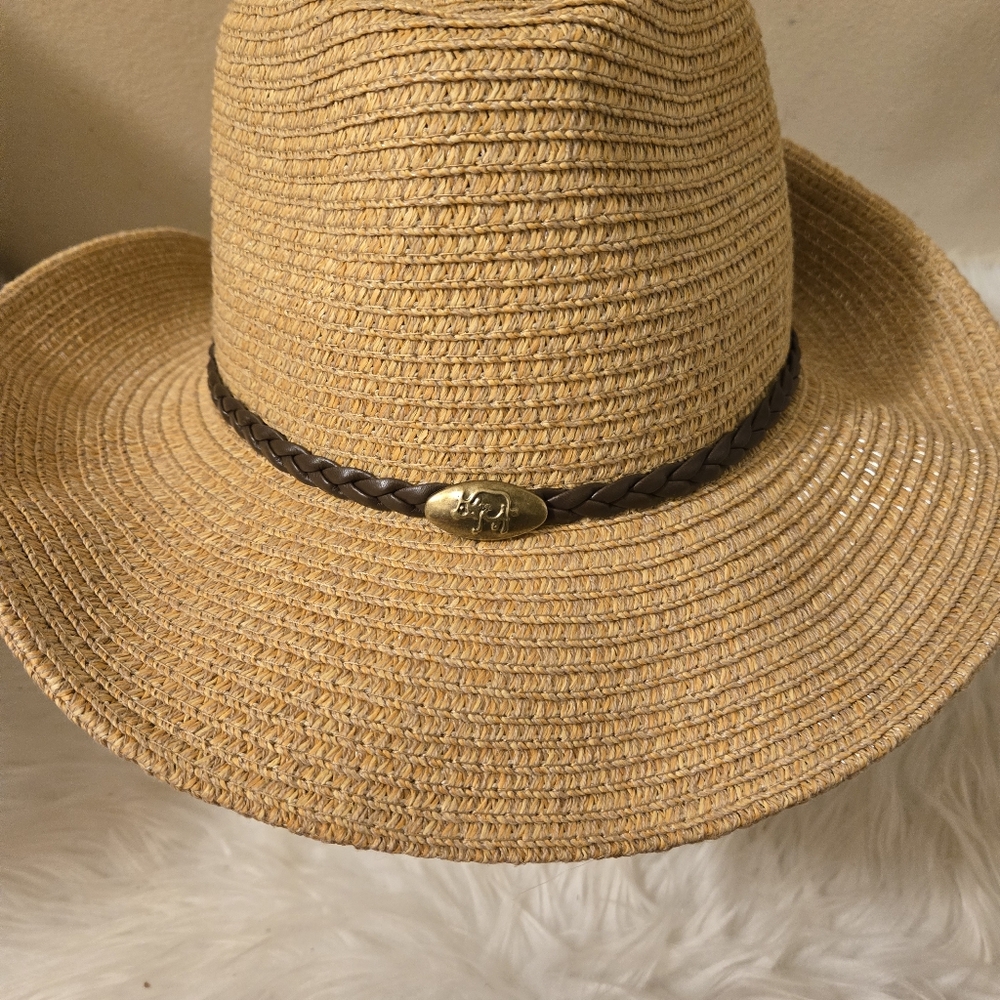 Stylish Tan Straw Hat with Braided Band. Lvaiz Women Straw Sun Hat Classic Flat